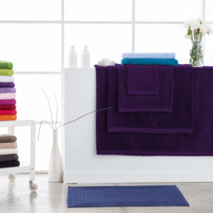Toallas de baño abece modelo alfa color berenjena