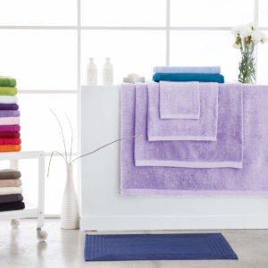 Toallas de baño abece modelo alfa color violeta